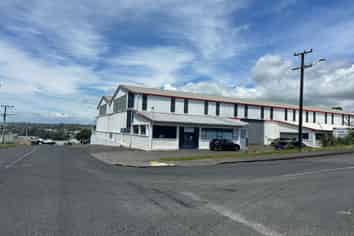 High Stud Warehouse near Port