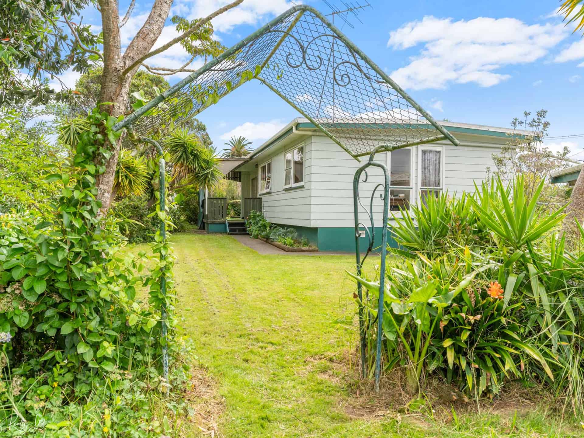 Paparoa Homes and Real Estate for Sale realestate.co.nz