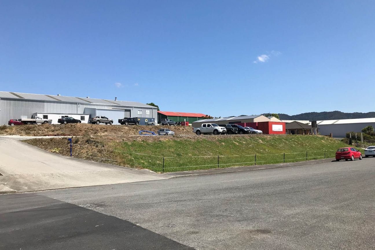 LARGE DEVELOPMENT LEASE OPPORTUNITY! - Widok 2