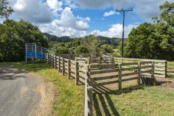 142 Harris Road, Glenbervie