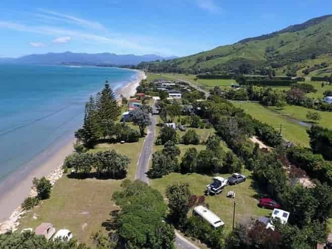 1112 Collingwood-Puponga Road, Collingwood