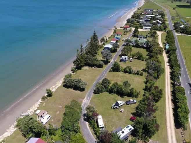1112 Collingwood-Puponga Road, Collingwood