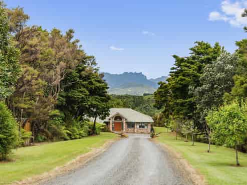 126 Kohinui Road, Parua Bay