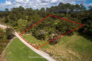 15 Trig Station Rise, Paremoremo