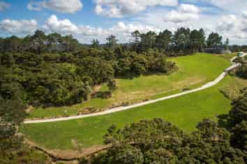 15 Trig Station Rise, Paremoremo