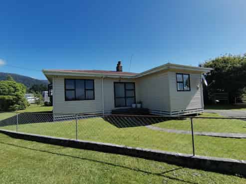 47 Aylmer Street, Ross