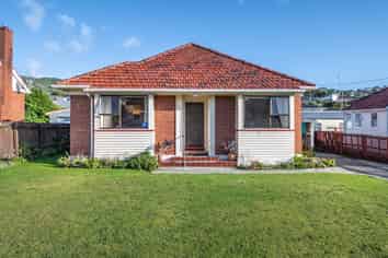 8 & 10 Bould Street, Johnsonville