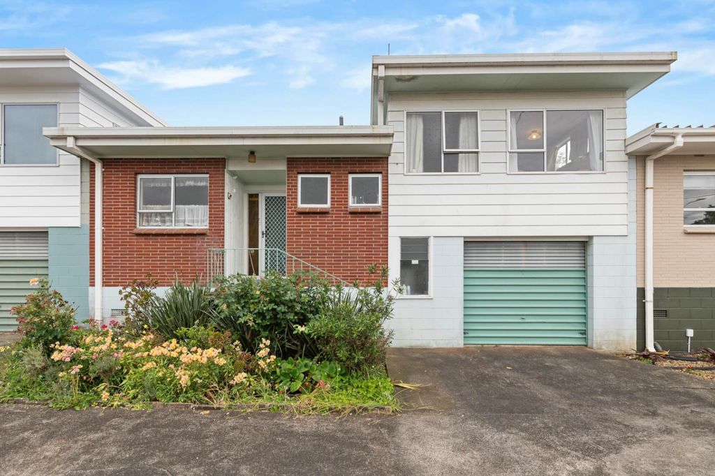 Sold 2/43 Wallace Road, Papatoetoe realestate.co.nz