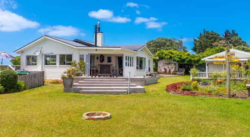 10 Marmon Street West, RAWENE, Far North For Sale realestate.co.nz