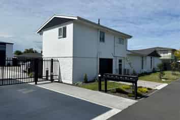 1-7/613 Cashel Street, Linwood