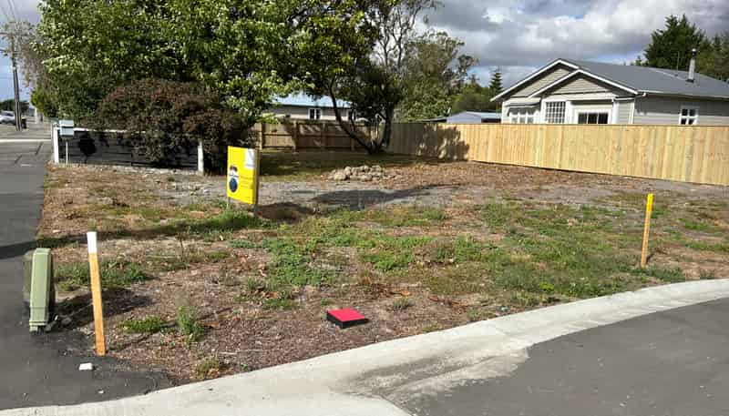 471 High Street South, Carterton