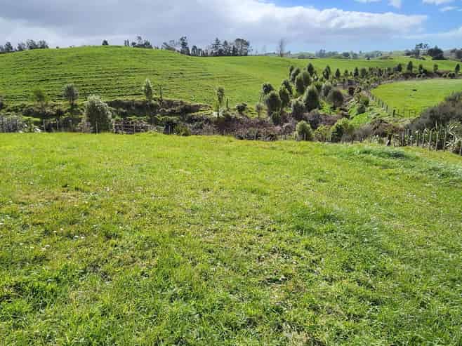 369 Tarata Road, Inglewood