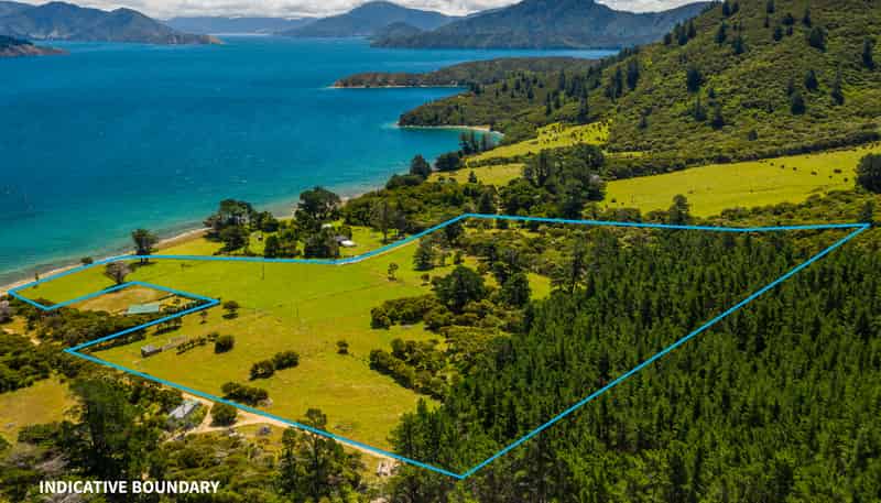 528 Clova Bay Road, Manaroa