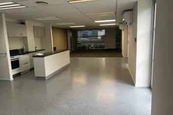 Smart Contemporary Office Space in Harewood