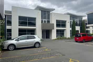 Smart Contemporary Office Space in Harewood