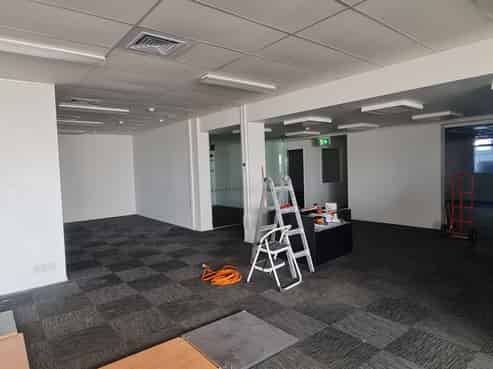 Office/retail in popular Riccarton