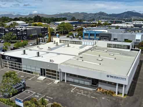 Office/retail in popular Riccarton