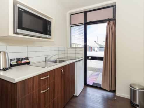 FREEHOLD MOTEL COMPLEX WITH HUGE POTENTIAL