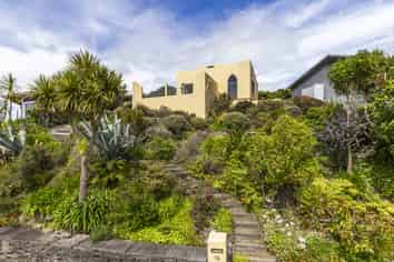 18 Turangitukua Terrace, Whareroa