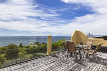 18 Turangitukua Terrace, Whareroa