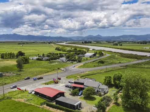 1492 State Highway 25, Pipiroa