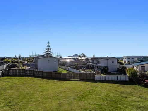 20 Ocean View Road, Coastlands