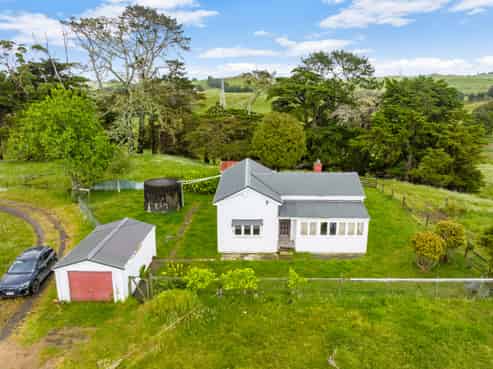 1552 Paparoa-oakleigh Road, Otamatea Surrounds
