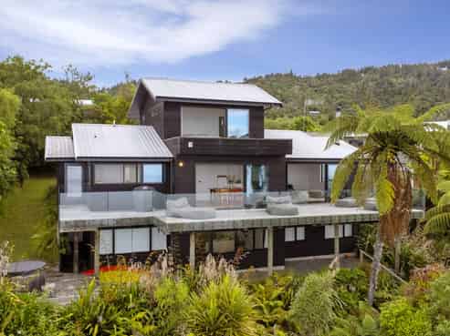 21 Waiparemo Crescent, Pukawa