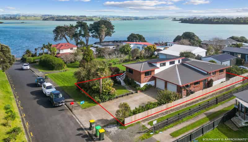 4 Channel View Road, Clarks Beach