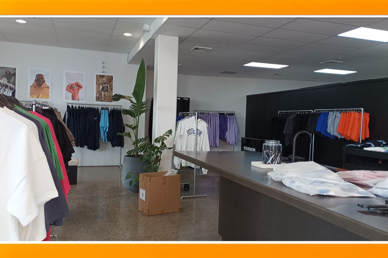 Office/Retail with Excellent Exposure and Ramp - Bild 5