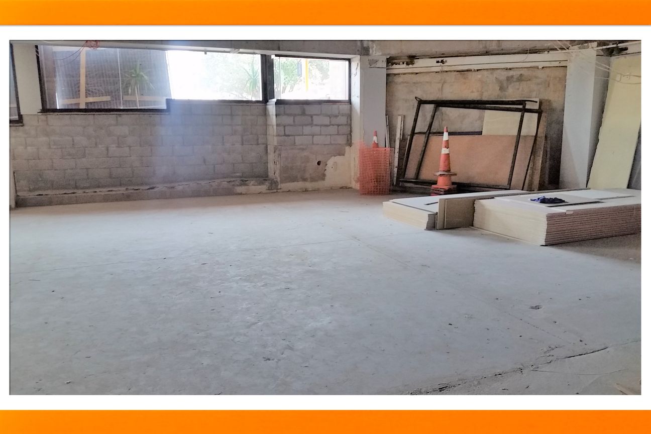 Sought After Office Retail Showroom Warehouse - Aanzicht 2