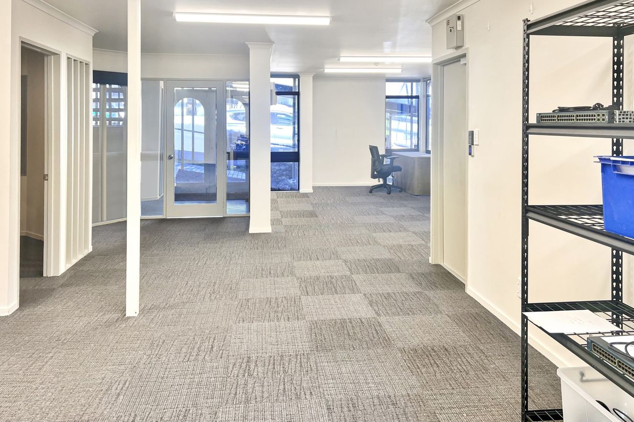 Professional office complex - sale - Aanzicht 2