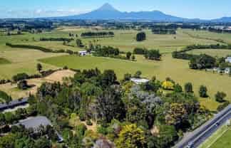 1252 Devon Road, Waitara