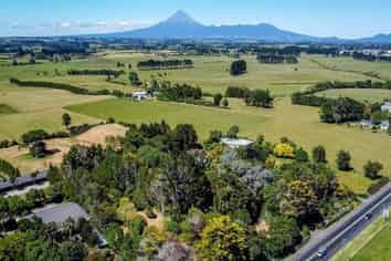 1252 Devon Road, Waitara
