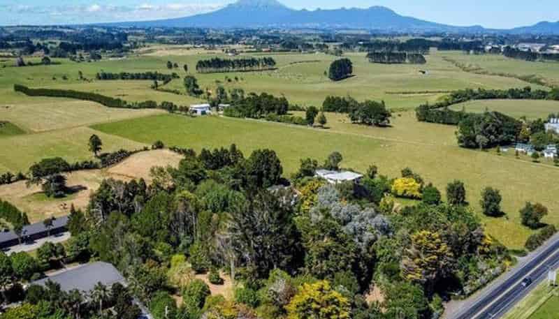 1252 Devon Road, Waitara