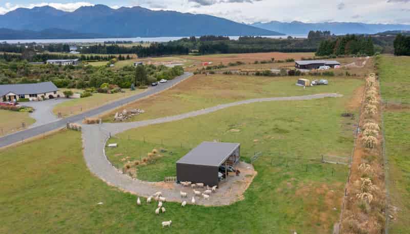 10 Black Lane, Te Anau