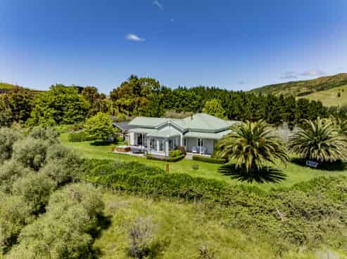 52 Waipuka Road, Waimarama