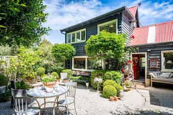 33 Morgans Road, Akaroa