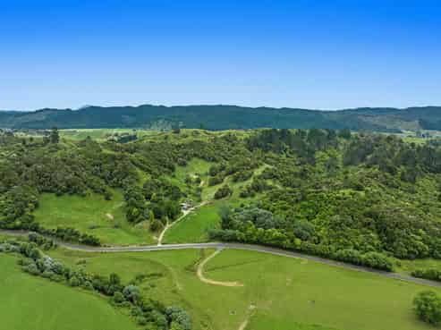 132 Foster Road, Taneatua
