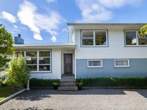 11 William Benton Street, Featherston