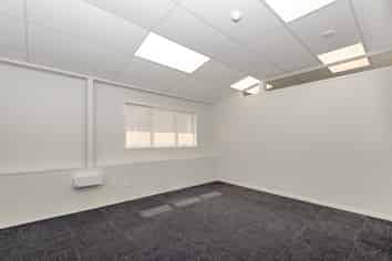 Fully equipped & centrally located