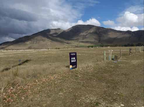 68 Airport Road, Omarama