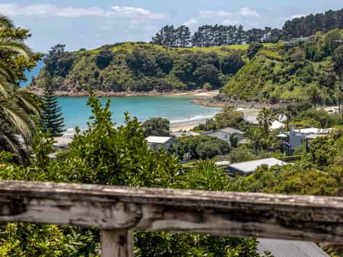 35 Miro Road, Palm Beach