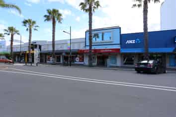 For Sale - Prime Retail Location