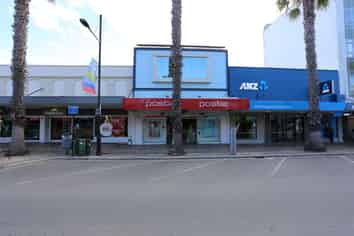 For Sale - Prime Retail Location