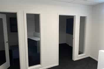 Convenient Multi Use Showroom/Office