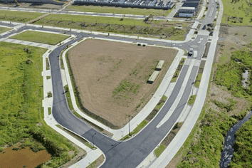 RESIDENTIAL SUPERLOT IN BELLFIELD ESTATE
