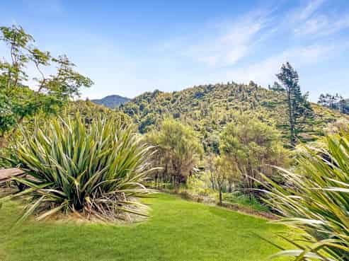 713A Pakihi Road, Toatoa