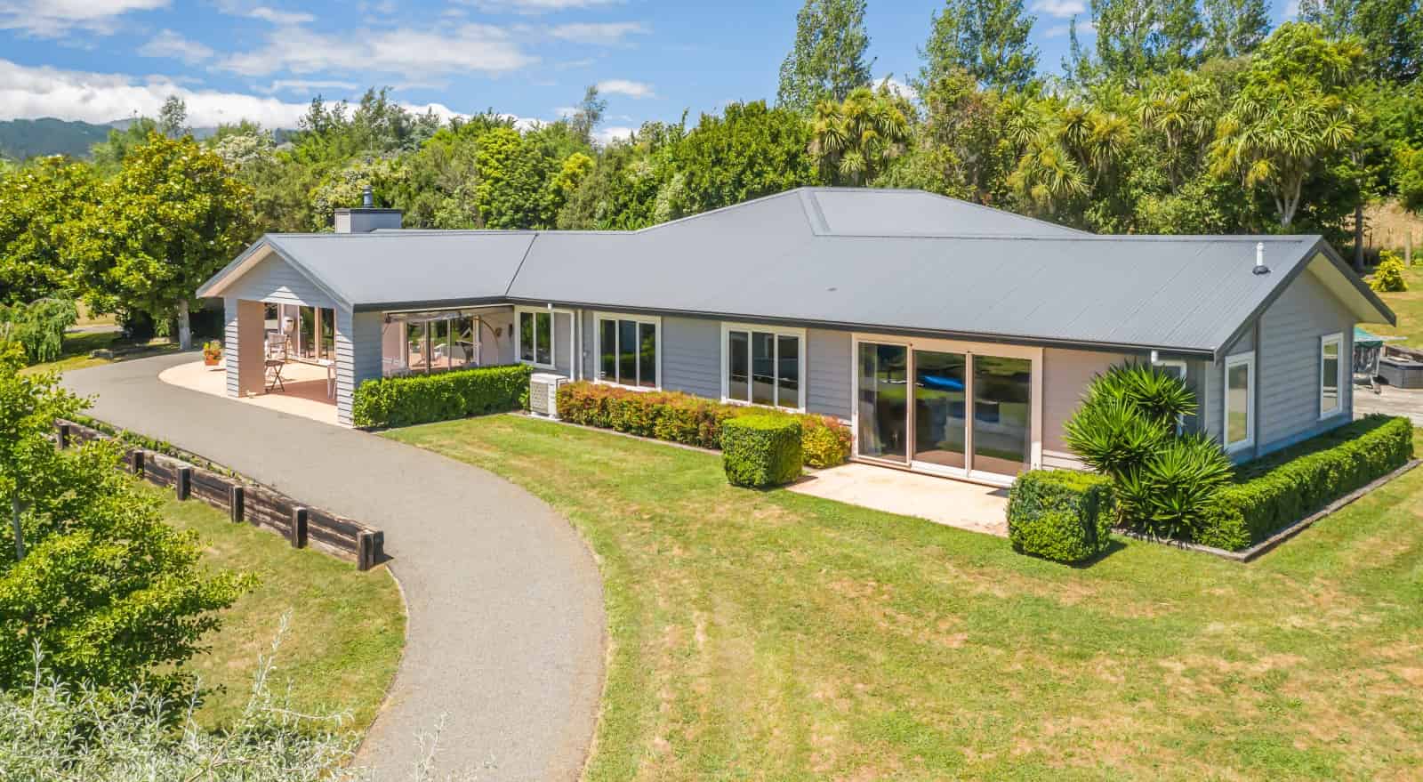 14 Twin Peaks Grove, Koputaroa, Horowhenua For Sale realestate.co.nz