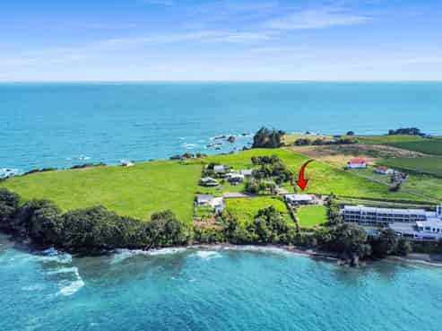 1E Te Kaha Church Road, Te Kaha